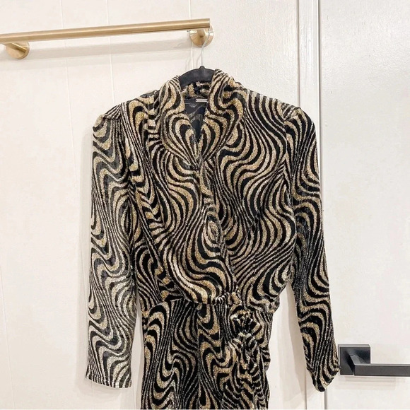 Dodo Bar Or Ava wrap-effect ruched metallic velvet dress size 42 - Picture 5 of 15